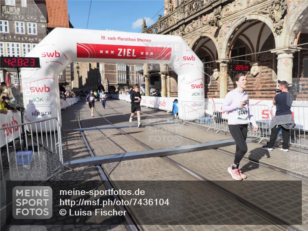 06.10.2024 - 19. swb-Marathon Bremen Luisa Fischer http://msf.ph/oto/7436104 06.10.2024 13:58:23 Ziel 472, 1414, 3489, 4896, 5758, 5949, 6447 meine-sportfotos.de
