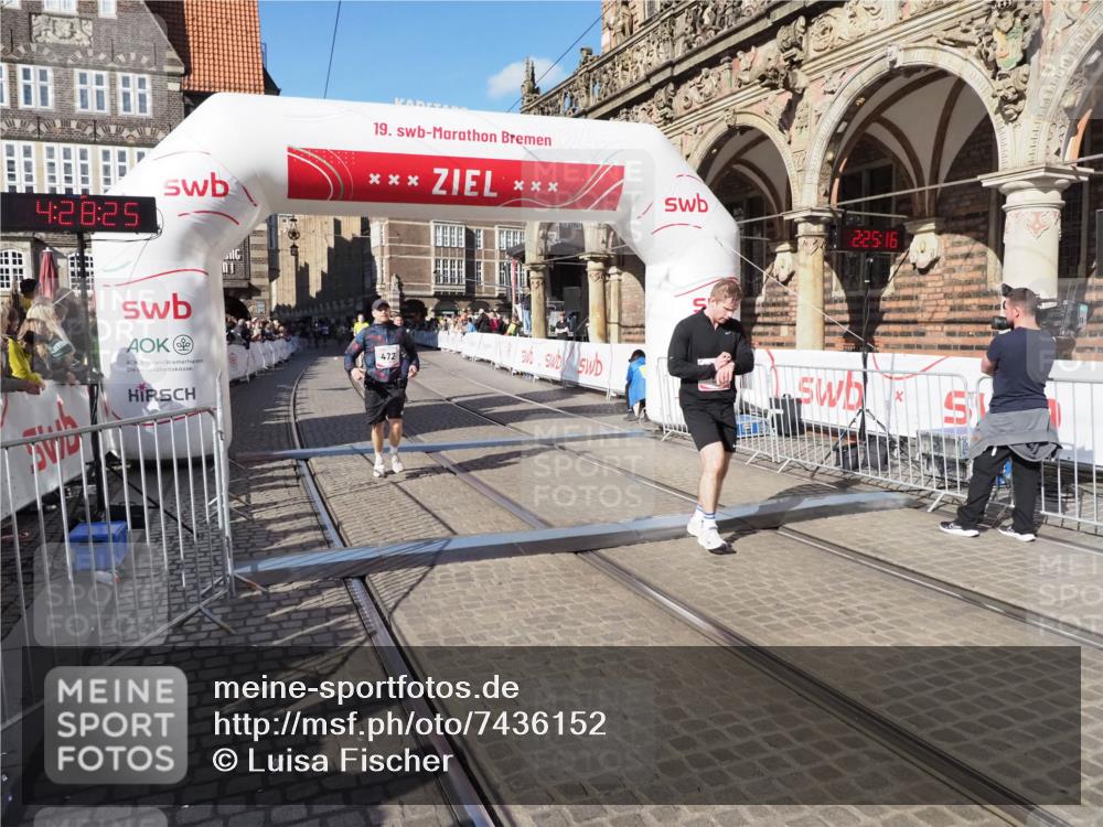06.10.2024 - 19. swb-Marathon Bremen Luisa Fischer http://msf.ph/oto/7436152 06.10.2024 13:58:25 Ziel 472, 1414, 3489, 5758, 6447, 6749 meine-sportfotos.de
