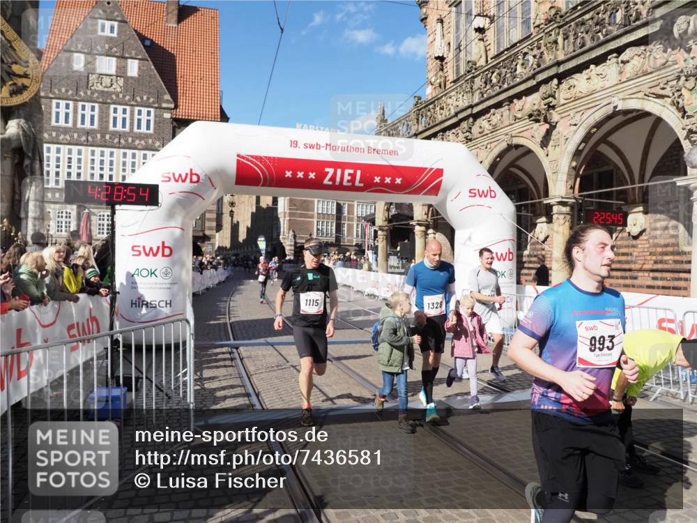 06.10.2024 - 19. swb-Marathon Bremen Luisa Fischer http://msf.ph/oto/7436581 06.10.2024 13:58:53 Ziel 993, 1115, 1328, 1559, 1595, 3807 meine-sportfotos.de