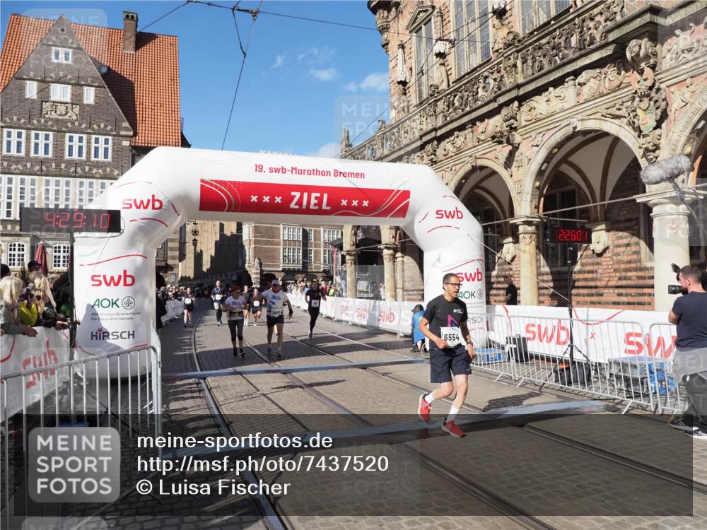 06.10.2024 - 19. swb-Marathon Bremen Luisa Fischer http://msf.ph/oto/7437520 06.10.2024 13:59:10 Ziel 706, 2365, 2641, 2823, 3216, 3808, 3809, 5031, 5476, 6554 meine-sportfotos.de