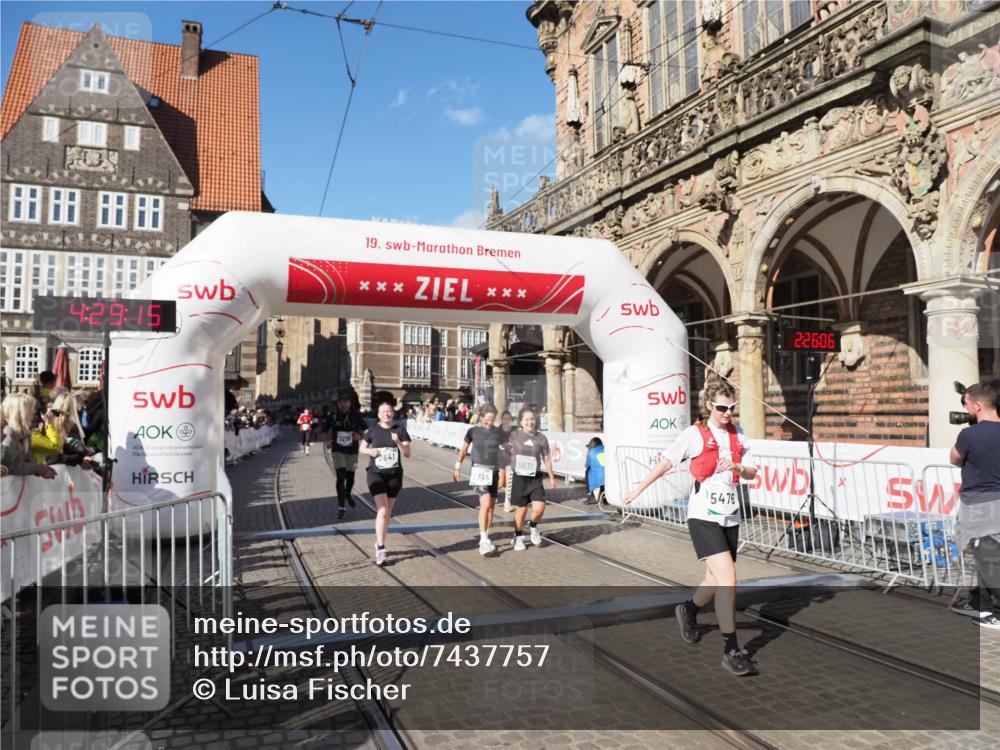 06.10.2024 - 19. swb-Marathon Bremen Luisa Fischer http://msf.ph/oto/7437757 06.10.2024 13:59:15 Ziel 706, 2365, 2641, 2823, 3216, 3808, 3809, 4423, 4762, 5031, 5476 meine-sportfotos.de