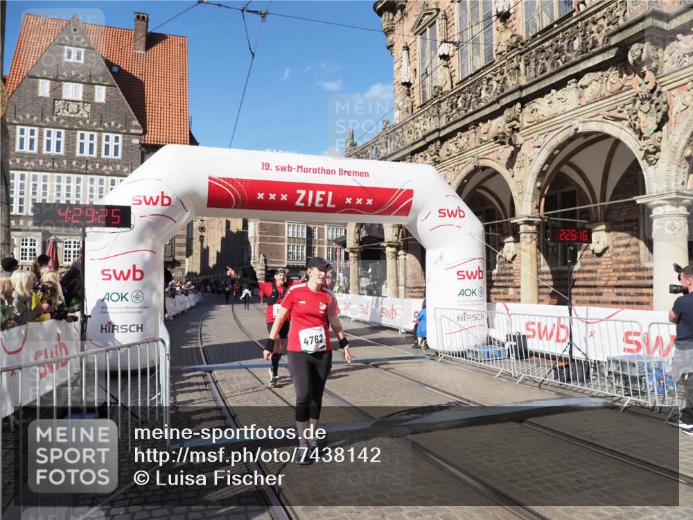 06.10.2024 - 19. swb-Marathon Bremen Luisa Fischer http://msf.ph/oto/7438142 06.10.2024 13:59:25 Ziel 188, 2919, 4423, 4762 meine-sportfotos.de