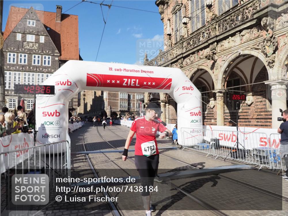 06.10.2024 - 19. swb-Marathon Bremen Luisa Fischer http://msf.ph/oto/7438184 06.10.2024 13:59:26 Ziel 188, 2919, 4423, 4762 meine-sportfotos.de