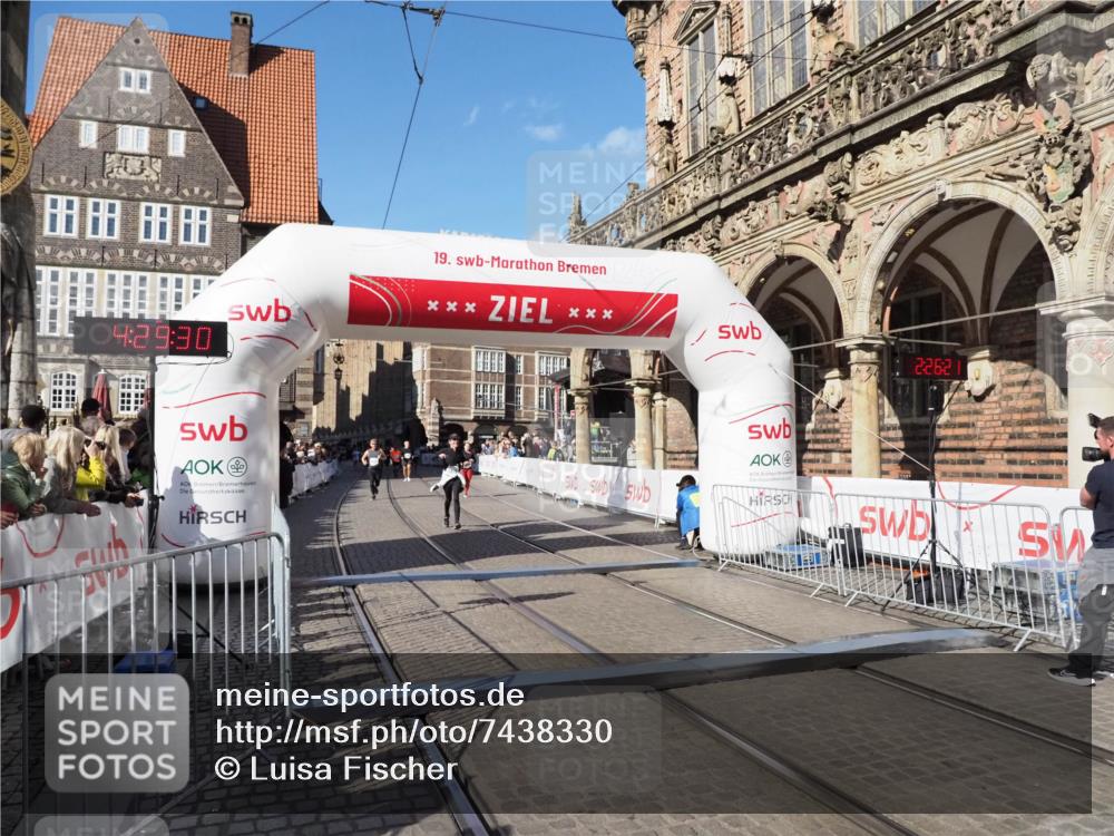 06.10.2024 - 19. swb-Marathon Bremen Luisa Fischer http://msf.ph/oto/7438330 06.10.2024 13:59:30 Ziel 188, 2434, 2919, 6669 meine-sportfotos.de