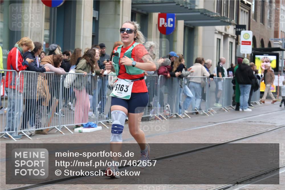 06.10.2024 - 19. swb-Marathon Bremen Strokosch-Dieckow http://msf.ph/oto/7462657 06.10.2024 14:11:47 Laufen 581, 1489, 1537, 2144, 2545, 3387, 5103, 5120, 5163, 5510, 5900, 5924, 6021, 6138, 6187 meine-sportfotos.de