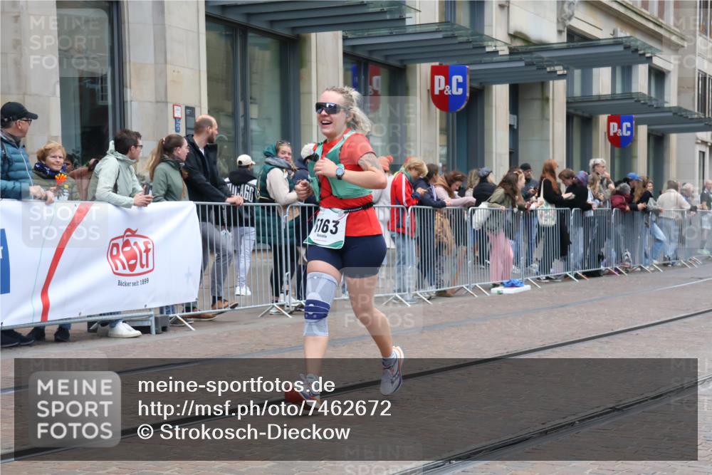 06.10.2024 - 19. swb-Marathon Bremen Strokosch-Dieckow http://msf.ph/oto/7462672 06.10.2024 14:11:49 Laufen 581, 1489, 1537, 2144, 2545, 3387, 3620, 5103, 5120, 5163, 5510, 5900, 5924, 6021, 6138, 6187, 6850 meine-sportfotos.de