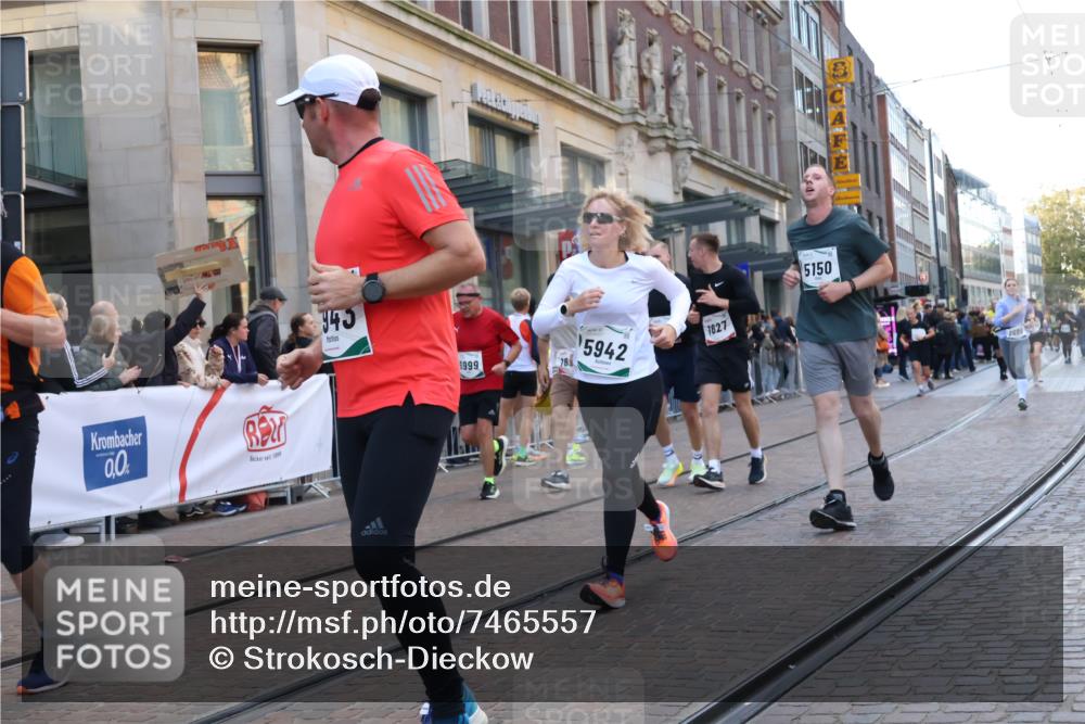 06.10.2024 - 19. swb-Marathon Bremen Strokosch-Dieckow http://msf.ph/oto/7465557 06.10.2024 13:54:20 Laufen 693, 834, 1374, 1544, 1596, 1627, 1628, 2086, 2101, 2194, 2384, 2482, 2649, 2916, 2986, 2989, 3040, 3219, 3272, 3308, 3400, 3413, 3433, 3551, 3823, 3971, 4277, 4464, 4629, 4632, 5044, 5109, 5150, 5353, 5395, 5507, 5942, 5943, 5947, 6130, 6165, 6999 meine-sportfotos.de