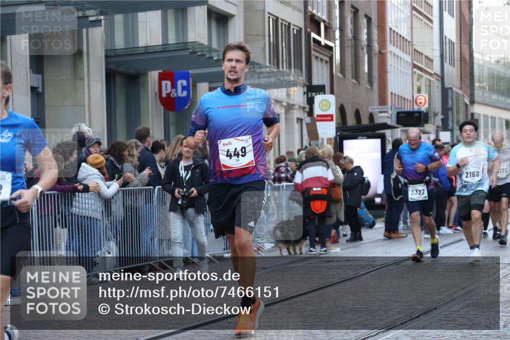 06.10.2024 - 19. swb-Marathon Bremen Strokosch-Dieckow http://msf.ph/oto/7466151 06.10.2024 13:55:31 Laufen 289, 449, 573, 582, 854, 877, 942, 945, 1004, 1051, 1177, 1199, 1264, 1329, 1521, 2057, 2108, 2131, 2140, 2168, 2517, 2580, 2598, 3090, 3175, 3224, 3322, 4247, 4401, 4402, 4697, 5148, 5257, 5556, 5849, 5866, 6074 meine-sportfotos.de