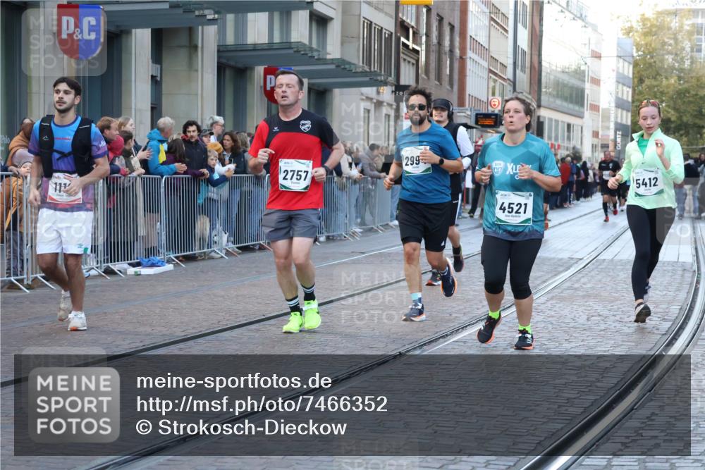 06.10.2024 - 19. swb-Marathon Bremen Strokosch-Dieckow http://msf.ph/oto/7466352 06.10.2024 13:56:23 Laufen 611, 733, 1119, 1176, 1364, 2173, 2447, 2757, 2994, 4313, 4373, 4521, 4527, 4837, 5412, 5413, 5500, 5735, 5903, 5963, 5969, 5973, 6159, 6311, 6531 meine-sportfotos.de