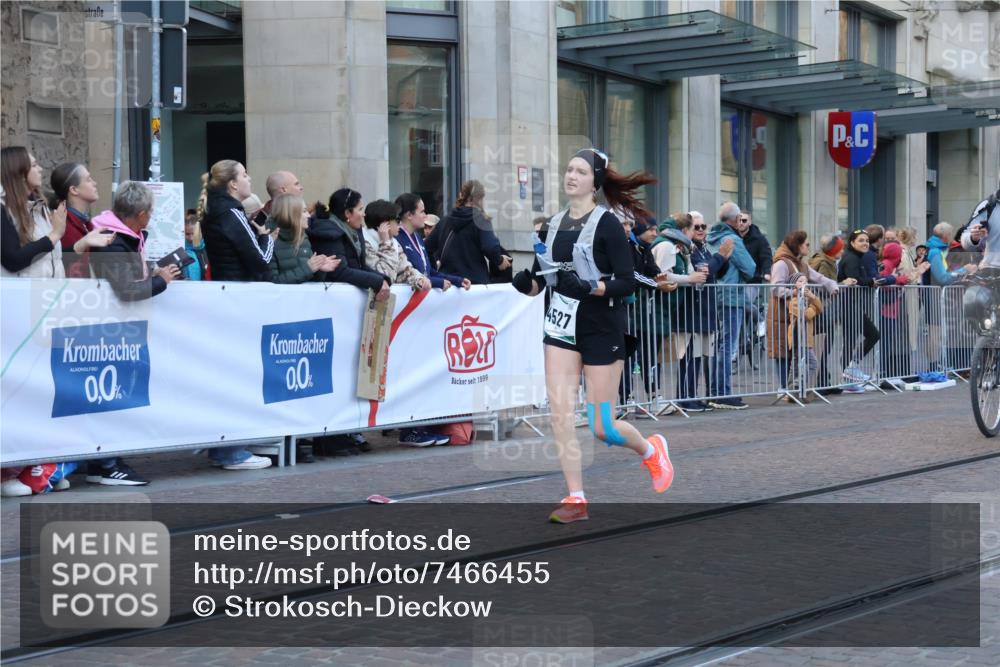 06.10.2024 - 19. swb-Marathon Bremen Strokosch-Dieckow http://msf.ph/oto/7466455 06.10.2024 13:56:47 Laufen 168, 461, 611, 1176, 1443, 1444, 1508, 2173, 2230, 2447, 2853, 3035, 3048, 3498, 3565, 3966, 4527, 4701, 4737, 5267, 5413, 5973, 6005, 6159, 6311, 6531, 6869 meine-sportfotos.de