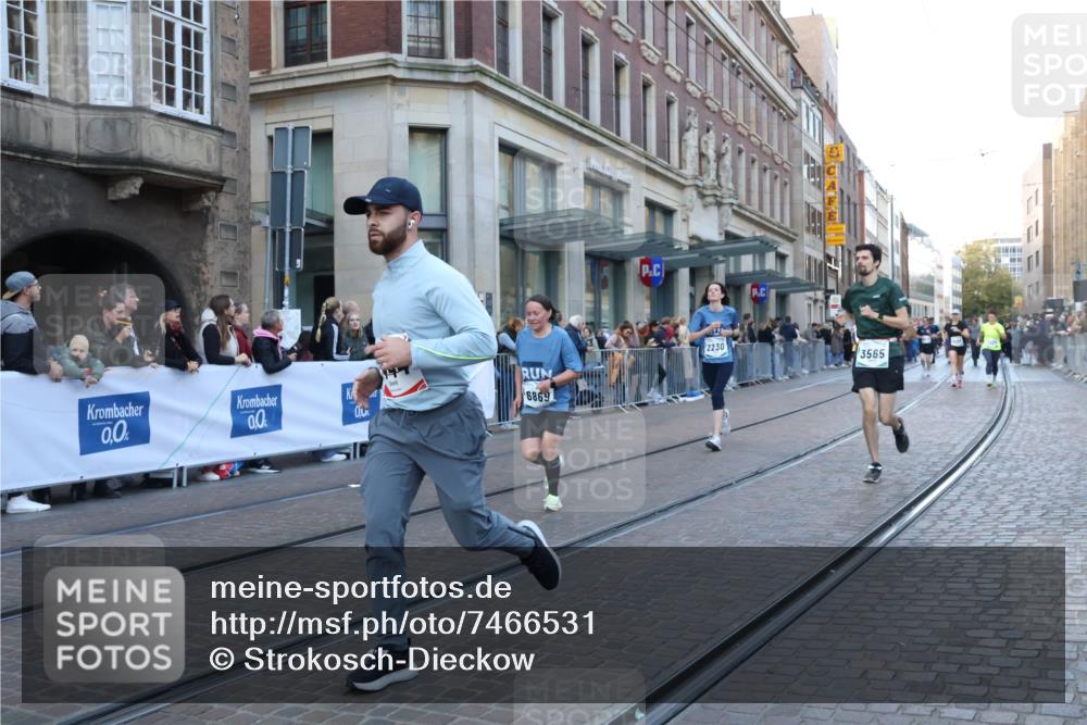 06.10.2024 - 19. swb-Marathon Bremen Strokosch-Dieckow http://msf.ph/oto/7466531 06.10.2024 13:57:07 Laufen 107, 168, 479, 1410, 1443, 1444, 1508, 1639, 2230, 2635, 2853, 3035, 3048, 3498, 3565, 3608, 3966, 4248, 4597, 4601, 4701, 4737, 5485, 6005, 6869, 6883 meine-sportfotos.de
