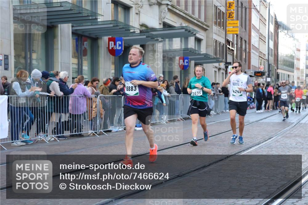 06.10.2024 - 19. swb-Marathon Bremen Strokosch-Dieckow http://msf.ph/oto/7466624 06.10.2024 13:57:25 Laufen 107, 242, 479, 1410, 1428, 1443, 1572, 1639, 2413, 2451, 2452, 2635, 2897, 3043, 3552, 3608, 3840, 4011, 4028, 4248, 4597, 4601, 4701, 5358, 5485, 5539, 5934, 6270, 6883 meine-sportfotos.de