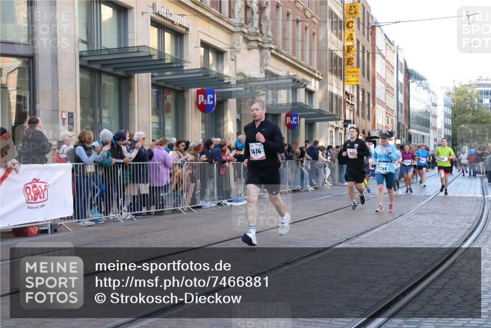 06.10.2024 - 19. swb-Marathon Bremen Strokosch-Dieckow http://msf.ph/oto/7466881 06.10.2024 13:58:09 Laufen 305, 351, 472, 993, 1115, 1328, 1414, 1559, 1595, 1629, 2374, 2440, 3489, 3634, 3807, 4748, 4840, 5637, 5758, 6447, 6749 meine-sportfotos.de