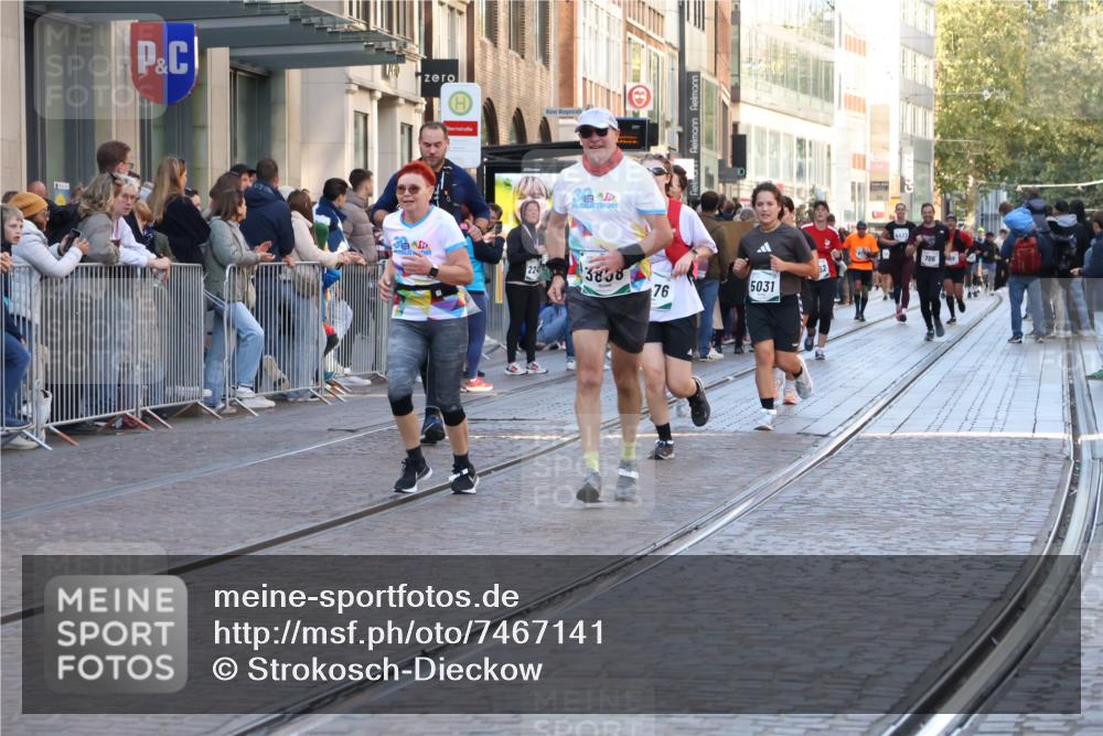 06.10.2024 - 19. swb-Marathon Bremen Strokosch-Dieckow http://msf.ph/oto/7467141 06.10.2024 13:58:48 Laufen 188, 706, 1394, 1595, 2038, 2365, 2434, 2641, 2823, 2919, 3216, 3808, 3809, 4423, 4762, 5031, 5476, 6203, 6554, 6669 meine-sportfotos.de