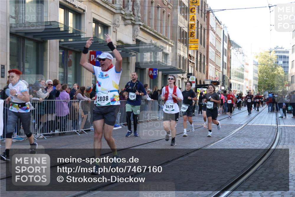 06.10.2024 - 19. swb-Marathon Bremen Strokosch-Dieckow http://msf.ph/oto/7467160 06.10.2024 13:58:51 Laufen 188, 706, 1394, 2365, 2434, 2641, 2823, 2919, 3216, 3808, 3809, 4423, 4762, 5031, 5476, 6203, 6554, 6669 meine-sportfotos.de