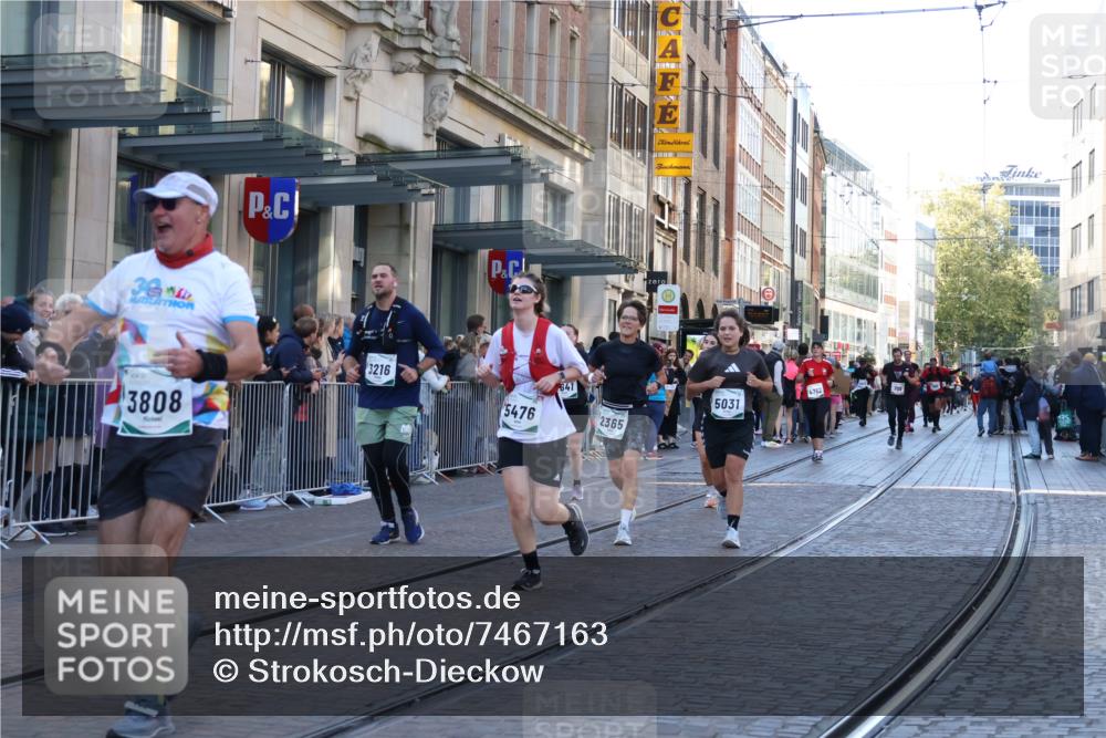 06.10.2024 - 19. swb-Marathon Bremen Strokosch-Dieckow http://msf.ph/oto/7467163 06.10.2024 13:58:52 Laufen 188, 706, 1394, 2365, 2434, 2641, 2823, 2919, 3216, 3808, 3809, 4423, 4762, 5031, 5476, 6203, 6554, 6669 meine-sportfotos.de