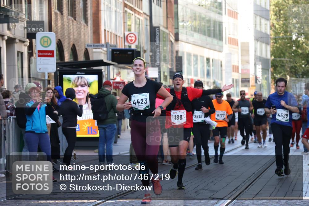 06.10.2024 - 19. swb-Marathon Bremen Strokosch-Dieckow http://msf.ph/oto/7467219 06.10.2024 13:59:00 Laufen 188, 507, 706, 2365, 2434, 2641, 2823, 2919, 3075, 3161, 3216, 3481, 3808, 3809, 3919, 4423, 4762, 4816, 5031, 5476, 5741, 5968, 6177, 6193, 6203, 6669 meine-sportfotos.de