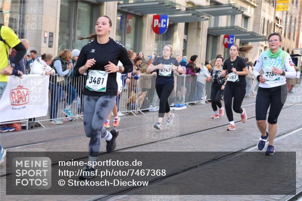06.10.2024 - 19. swb-Marathon Bremen Strokosch-Dieckow http://msf.ph/oto/7467368 06.10.2024 13:59:25 Laufen 80, 116, 406, 507, 811, 911, 1061, 1282, 1386, 1395, 2068, 2327, 3034, 3075, 3088, 3119, 3161, 3276, 3481, 3919, 4616, 4816, 4913, 4937, 5064, 5125, 5495, 5741, 5776, 5787, 5968, 6177, 6193, 6203, 6790, 6821, 6898 meine-sportfotos.de