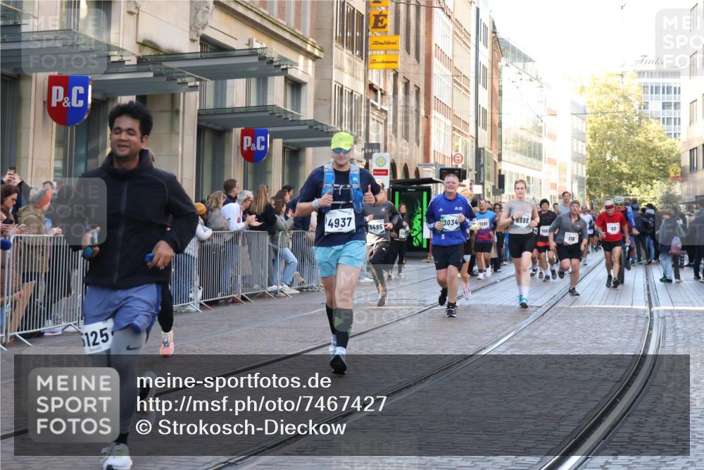 06.10.2024 - 19. swb-Marathon Bremen Strokosch-Dieckow http://msf.ph/oto/7467427 06.10.2024 13:59:33 Laufen 80, 116, 406, 507, 691, 811, 911, 978, 1061, 1282, 1386, 1395, 2068, 2327, 2998, 3034, 3075, 3088, 3119, 3161, 3276, 3481, 3919, 3992, 4616, 4816, 4913, 4937, 5064, 5125, 5309, 5310, 5495, 5741, 5776, 5787, 5968, 6177, 6193, 6790, 6821, 6898 meine-sportfotos.de