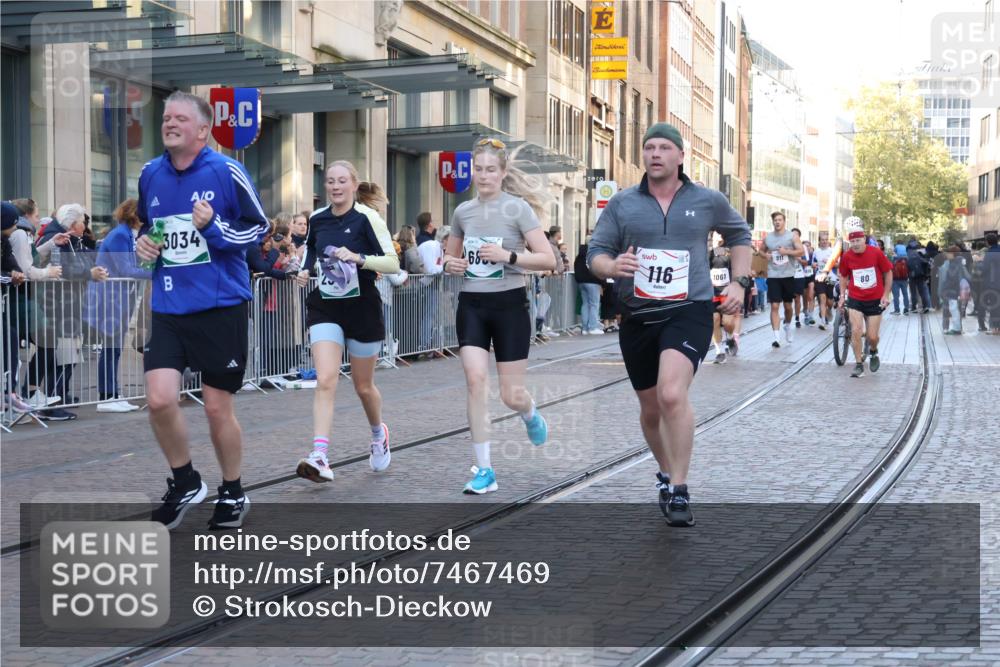 06.10.2024 - 19. swb-Marathon Bremen Strokosch-Dieckow http://msf.ph/oto/7467469 06.10.2024 13:59:38 Laufen 80, 116, 406, 507, 691, 811, 911, 978, 1061, 1175, 1282, 1386, 1395, 2068, 2327, 2998, 3034, 3088, 3119, 3276, 3618, 3992, 4616, 4913, 4937, 5064, 5125, 5309, 5310, 5495, 5776, 5787, 6282, 6790, 6821, 6898 meine-sportfotos.de