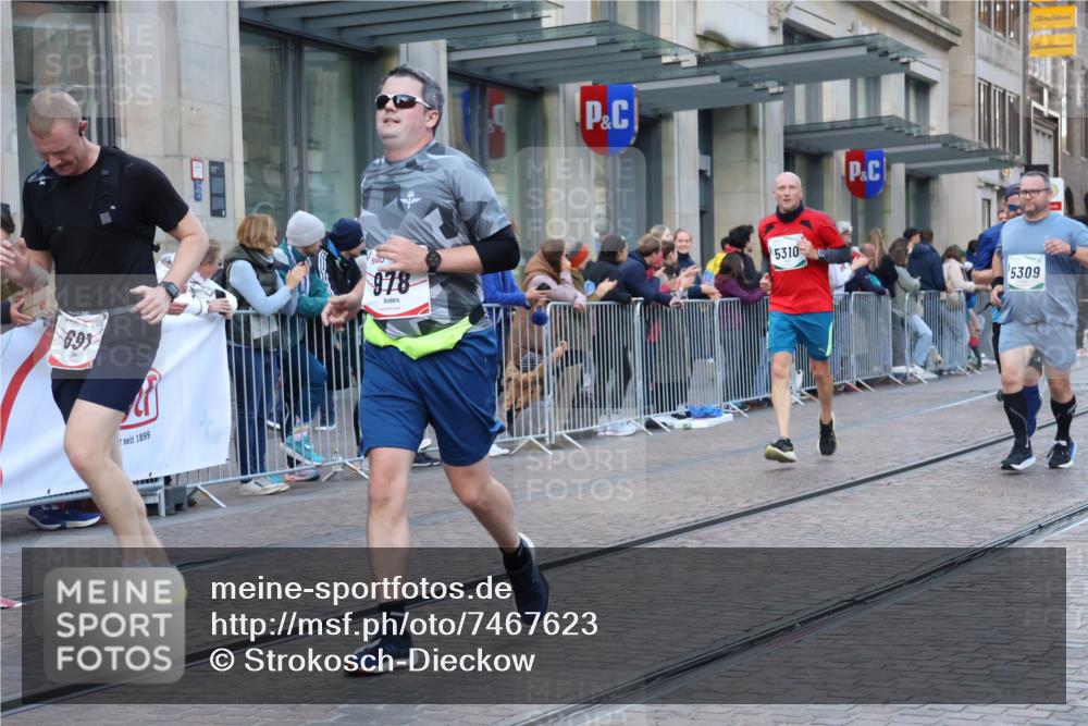 06.10.2024 - 19. swb-Marathon Bremen Strokosch-Dieckow http://msf.ph/oto/7467623 06.10.2024 14:00:00 Laufen 406, 691, 978, 1175, 1282, 1486, 2448, 2959, 2998, 3101, 3332, 3554, 3609, 3618, 3811, 3812, 3992, 4014, 4273, 4274, 5309, 5310, 5354, 6282, 6671, 6821 meine-sportfotos.de