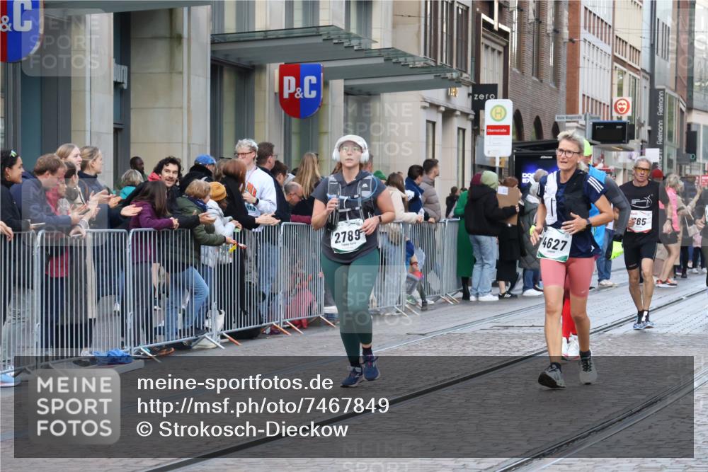 06.10.2024 - 19. swb-Marathon Bremen Strokosch-Dieckow http://msf.ph/oto/7467849 06.10.2024 14:00:41 Laufen 719, 765, 832, 1166, 2047, 2056, 2760, 2789, 3094, 3310, 3312, 3355, 3695, 3749, 3877, 4060, 4627, 4650, 5347, 5417, 6156 meine-sportfotos.de