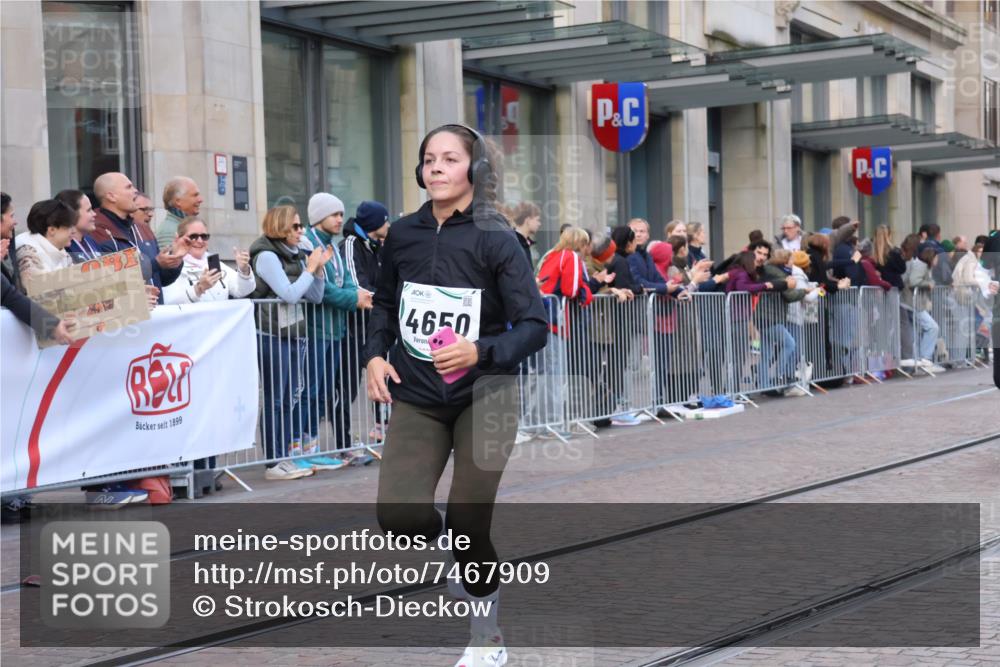 06.10.2024 - 19. swb-Marathon Bremen Strokosch-Dieckow http://msf.ph/oto/7467909 06.10.2024 14:00:48 Laufen 719, 765, 832, 1166, 2047, 2056, 2760, 2789, 3094, 3309, 3310, 3312, 3695, 3749, 3835, 3877, 4060, 4627, 4650, 5417, 6156, 6168, 6455, 6640 meine-sportfotos.de
