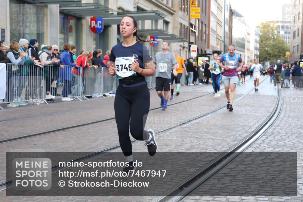 06.10.2024 - 19. swb-Marathon Bremen Strokosch-Dieckow http://msf.ph/oto/7467947 06.10.2024 14:00:57 Laufen 719, 832, 1166, 2047, 2056, 2717, 2760, 3085, 3094, 3309, 3310, 3312, 3695, 3749, 3831, 3835, 3877, 4060, 5417, 6156, 6168, 6455, 6640 meine-sportfotos.de