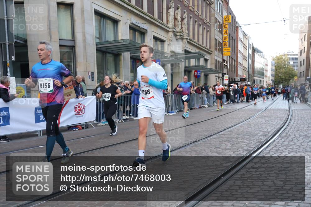 06.10.2024 - 19. swb-Marathon Bremen Strokosch-Dieckow http://msf.ph/oto/7468003 06.10.2024 14:01:05 Laufen 832, 1166, 1205, 1616, 2056, 2570, 2717, 2760, 3085, 3094, 3309, 3310, 3659, 3749, 3831, 3835, 3877, 4060, 4483, 6156, 6168, 6267, 6455, 6640 meine-sportfotos.de