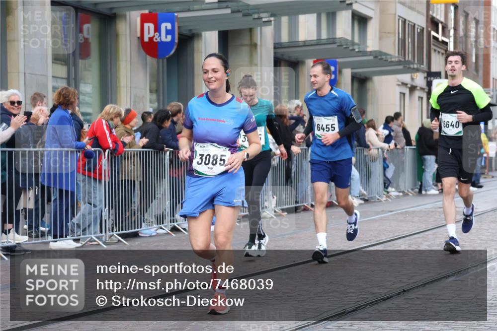 06.10.2024 - 19. swb-Marathon Bremen Strokosch-Dieckow http://msf.ph/oto/7468039 06.10.2024 14:01:18 Laufen 1205, 1616, 2054, 2570, 2717, 3085, 3309, 3310, 3659, 3831, 3835, 4320, 4483, 4825, 5003, 6168, 6178, 6267, 6326, 6455, 6640, 6977 meine-sportfotos.de