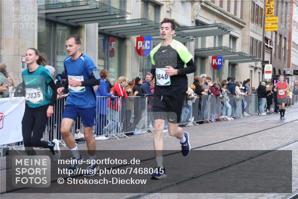 06.10.2024 - 19. swb-Marathon Bremen Strokosch-Dieckow http://msf.ph/oto/7468045 06.10.2024 14:01:20 Laufen 1205, 1616, 2054, 2570, 2588, 2717, 3085, 3309, 3659, 3831, 3835, 4320, 4483, 4825, 5003, 6168, 6178, 6267, 6326, 6455, 6640, 6977 meine-sportfotos.de