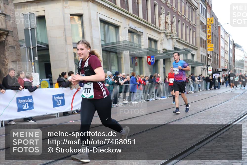 06.10.2024 - 19. swb-Marathon Bremen Strokosch-Dieckow http://msf.ph/oto/7468051 06.10.2024 14:01:26 Laufen 1205, 1616, 2027, 2054, 2570, 2588, 2717, 3085, 3659, 3831, 4086, 4320, 4343, 4483, 4746, 4825, 5003, 6178, 6267, 6291, 6326, 6530, 6640, 6977 meine-sportfotos.de