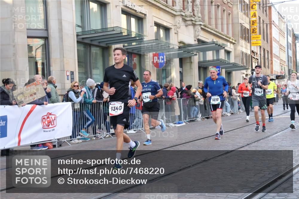 06.10.2024 - 19. swb-Marathon Bremen Strokosch-Dieckow http://msf.ph/oto/7468220 06.10.2024 14:02:03 Laufen 167, 311, 974, 1340, 2027, 2357, 2362, 3419, 3513, 3562, 3627, 3742, 4220, 4341, 4343, 4385, 4390, 4746, 4925, 5010, 5178, 5563, 5586, 5778, 5826, 5841, 5980, 6279, 6291, 6321 meine-sportfotos.de