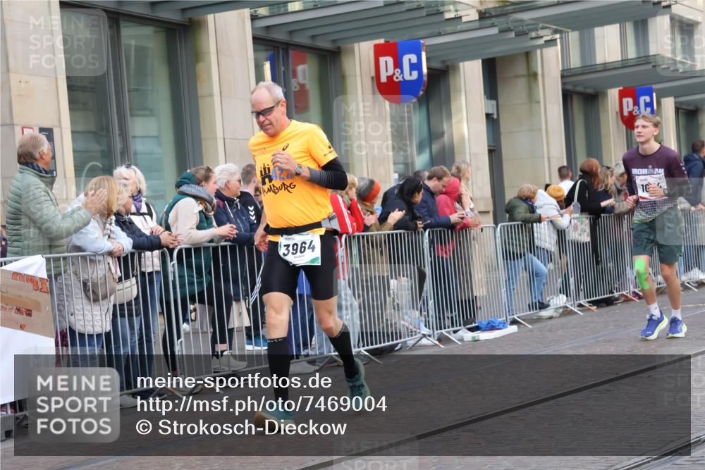 06.10.2024 - 19. swb-Marathon Bremen Strokosch-Dieckow http://msf.ph/oto/7469004 06.10.2024 14:04:01 Laufen 467, 661, 792, 934, 1034, 1214, 2189, 2352, 2387, 2457, 2612, 2745, 2766, 2776, 2838, 3448, 3741, 3952, 3953, 3964, 4055, 4392, 4493, 4544, 4720, 5206, 5261, 5680, 6002, 6242, 6337, 6485 meine-sportfotos.de