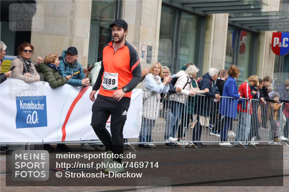 06.10.2024 - 19. swb-Marathon Bremen Strokosch-Dieckow http://msf.ph/oto/7469714 06.10.2024 14:06:49 Laufen 325, 756, 758, 921, 1052, 2193, 2250, 2290, 2426, 2647, 2689, 3055, 3061, 3302, 3405, 3619, 3784, 3813, 4079, 4714, 4776, 5164, 5279, 5385, 5444, 5608, 5655, 5952, 6144, 6229, 6372, 6392, 6532, 6656, 6750 meine-sportfotos.de
