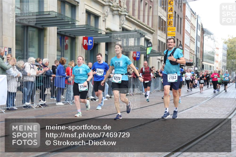 06.10.2024 - 19. swb-Marathon Bremen Strokosch-Dieckow http://msf.ph/oto/7469729 06.10.2024 14:06:58 Laufen 325, 756, 758, 921, 1378, 2193, 2250, 2290, 2426, 2432, 2689, 3055, 3061, 3302, 3405, 3784, 3813, 4079, 4714, 5131, 5132, 5279, 5385, 5444, 5608, 5655, 5907, 5952, 6229, 6392, 6532, 6656 meine-sportfotos.de