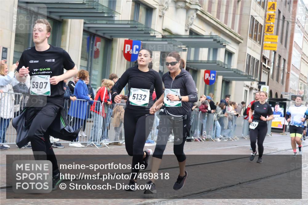 06.10.2024 - 19. swb-Marathon Bremen Strokosch-Dieckow http://msf.ph/oto/7469818 06.10.2024 14:07:27 Laufen 866, 887, 1378, 2432, 2433, 3118, 3553, 3715, 4047, 4048, 4269, 4459, 4513, 5131, 5132, 5249, 5321, 5907, 6283, 6714 meine-sportfotos.de