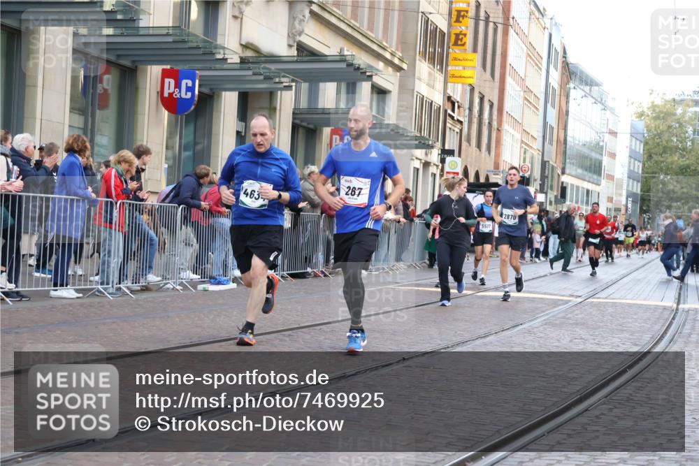 06.10.2024 - 19. swb-Marathon Bremen Strokosch-Dieckow http://msf.ph/oto/7469925 06.10.2024 14:08:24 Laufen 267, 2153, 2320, 2870, 3227, 3323, 3480, 3842, 4560, 4634, 5033, 5149, 5266, 5422, 5517, 6023, 6539 meine-sportfotos.de