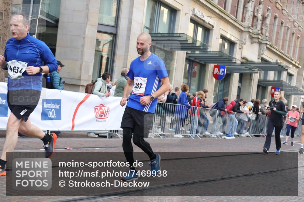 06.10.2024 - 19. swb-Marathon Bremen Strokosch-Dieckow http://msf.ph/oto/7469938 06.10.2024 14:08:26 Laufen 267, 502, 2153, 2320, 2870, 3227, 3323, 3480, 3842, 4560, 4634, 5033, 5149, 5266, 5422, 5517, 6023, 6539 meine-sportfotos.de