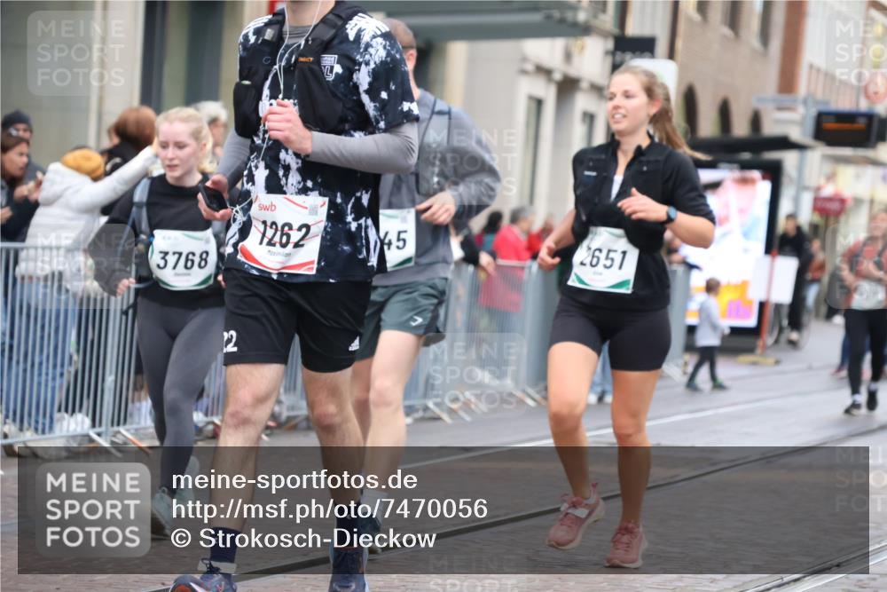 06.10.2024 - 19. swb-Marathon Bremen Strokosch-Dieckow http://msf.ph/oto/7470056 06.10.2024 14:09:10 Laufen 1262, 2218, 2651, 2926, 2932, 3327, 3717, 3768, 3848, 3889, 3915, 3960, 3986, 4345, 4511, 4992, 5019, 5168, 5199, 5236, 5519, 6753 meine-sportfotos.de