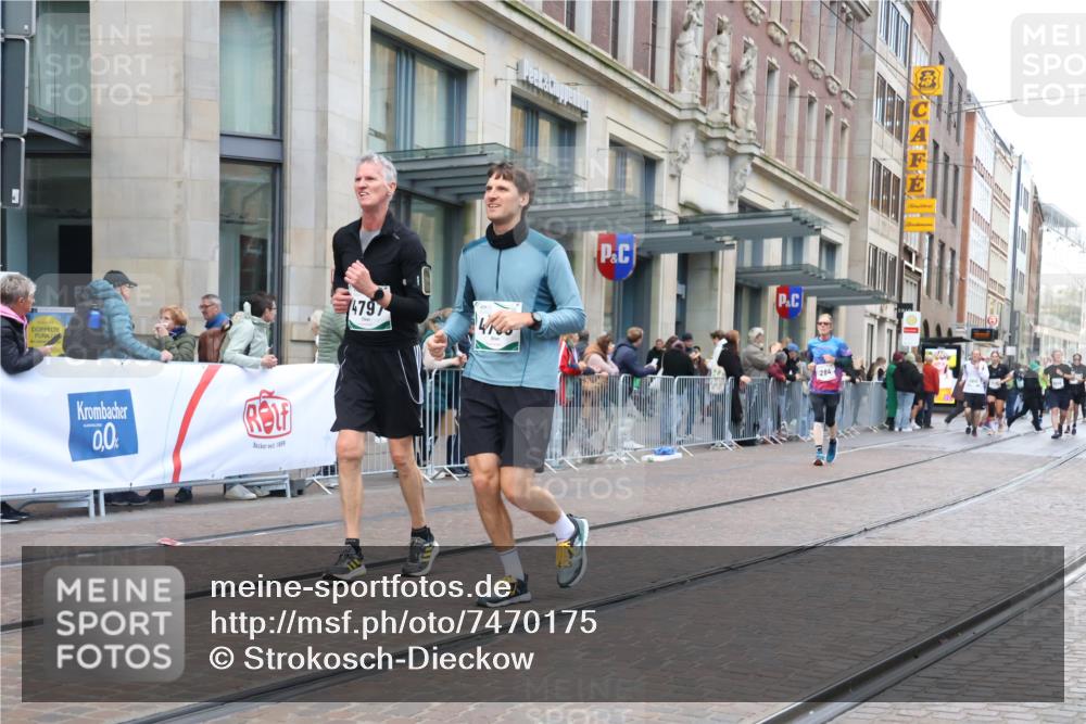 06.10.2024 - 19. swb-Marathon Bremen Strokosch-Dieckow http://msf.ph/oto/7470175 06.10.2024 14:09:52 Laufen 284, 679, 907, 1514, 2211, 2798, 4487, 4787, 4797, 4798, 5011, 5200, 5652, 5936, 6015, 6016, 6120, 6134 meine-sportfotos.de