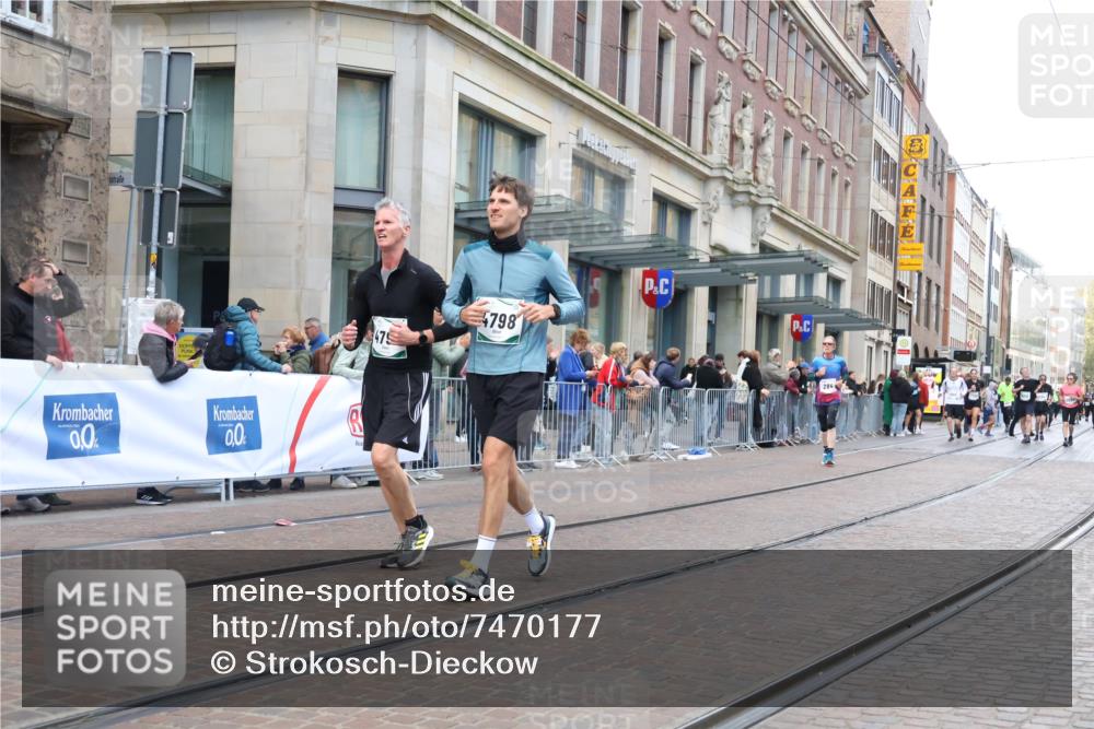 06.10.2024 - 19. swb-Marathon Bremen Strokosch-Dieckow http://msf.ph/oto/7470177 06.10.2024 14:09:53 Laufen 284, 679, 907, 1514, 2211, 2798, 4487, 4787, 4797, 4798, 5011, 5200, 5652, 5936, 6015, 6016, 6120, 6134 meine-sportfotos.de