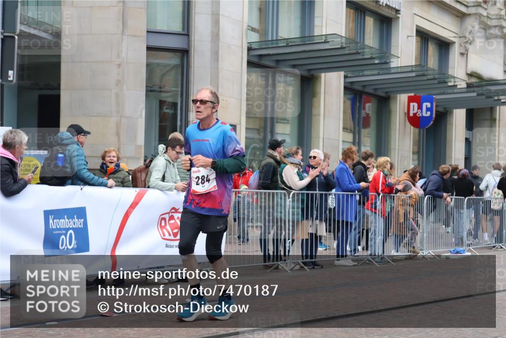 06.10.2024 - 19. swb-Marathon Bremen Strokosch-Dieckow http://msf.ph/oto/7470187 06.10.2024 14:09:58 Laufen 284, 679, 907, 1514, 2211, 2798, 4487, 4797, 4798, 5102, 5194, 5200, 5652, 5936, 6015, 6016, 6134, 6614 meine-sportfotos.de