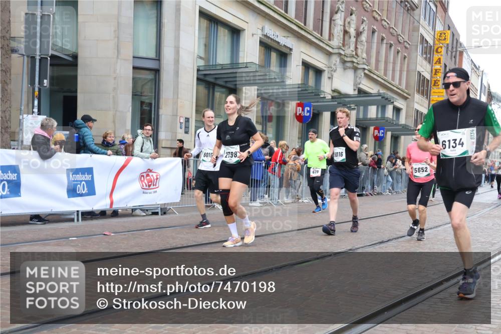 06.10.2024 - 19. swb-Marathon Bremen Strokosch-Dieckow http://msf.ph/oto/7470198 06.10.2024 14:10:03 Laufen 284, 455, 679, 845, 907, 1514, 2211, 2798, 4797, 4798, 5102, 5194, 5200, 5652, 5931, 5936, 6015, 6016, 6134, 6614 meine-sportfotos.de