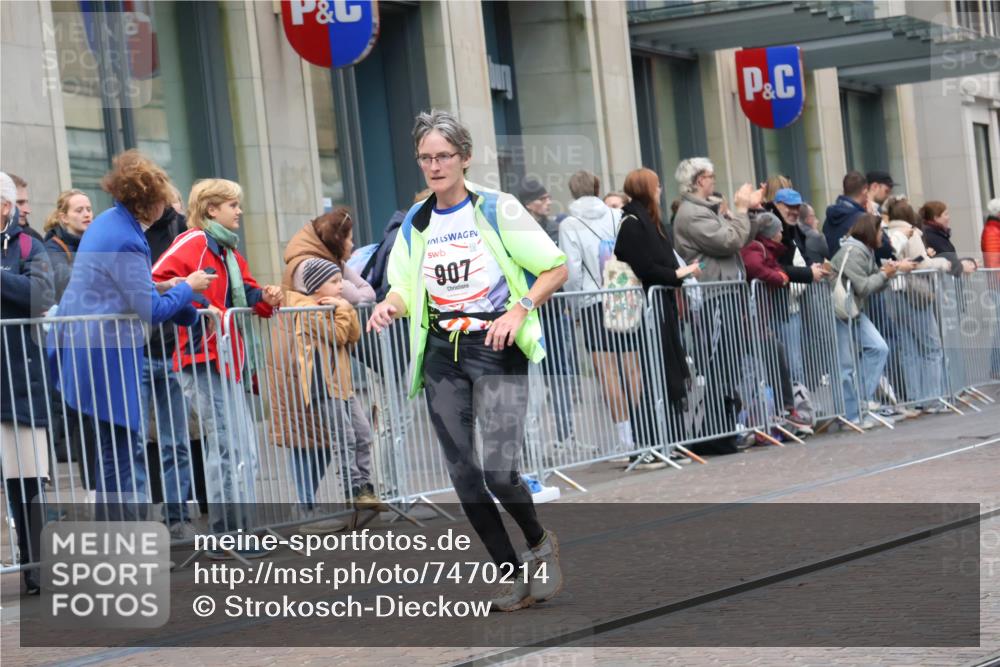 06.10.2024 - 19. swb-Marathon Bremen Strokosch-Dieckow http://msf.ph/oto/7470214 06.10.2024 14:10:08 Laufen 284, 455, 463, 679, 845, 907, 1458, 1514, 2211, 2798, 5102, 5194, 5200, 5652, 5931, 5936, 6015, 6016, 6134, 6614 meine-sportfotos.de