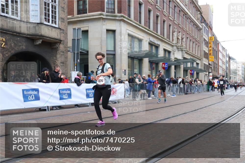 06.10.2024 - 19. swb-Marathon Bremen Strokosch-Dieckow http://msf.ph/oto/7470225 06.10.2024 14:10:12 Laufen 284, 455, 463, 679, 845, 907, 1458, 1514, 2211, 2798, 4323, 5102, 5194, 5200, 5652, 5931, 5936, 6015, 6016, 6134, 6614 meine-sportfotos.de