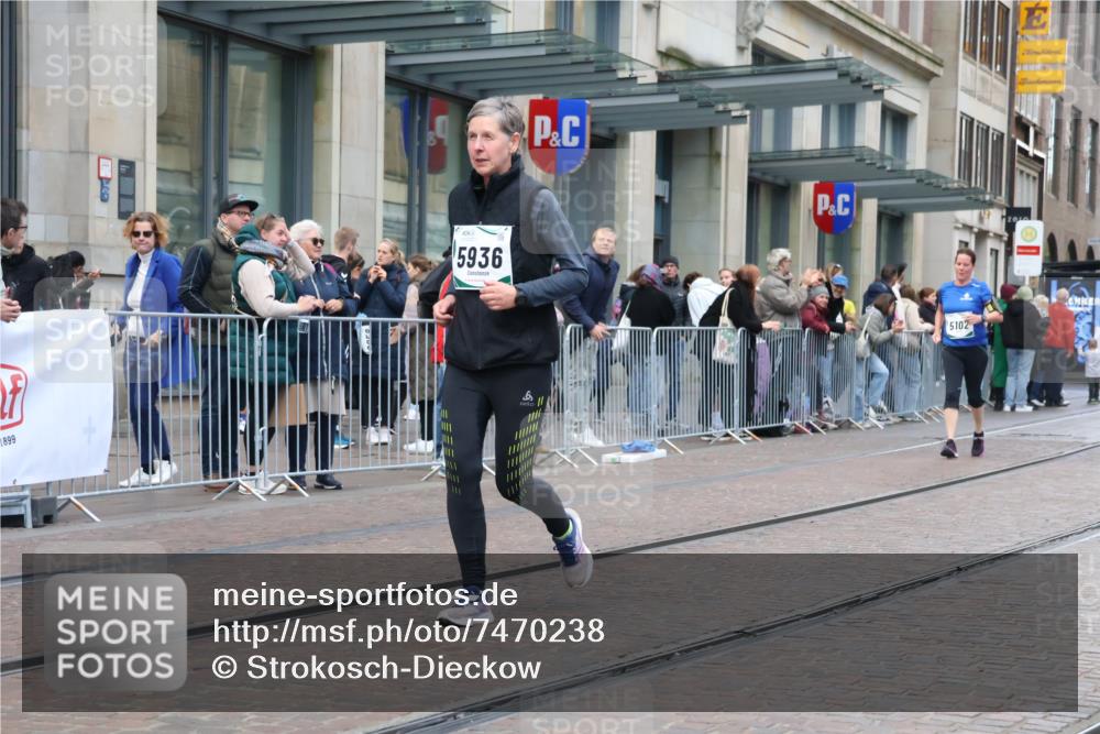06.10.2024 - 19. swb-Marathon Bremen Strokosch-Dieckow http://msf.ph/oto/7470238 06.10.2024 14:10:17 Laufen 455, 463, 787, 845, 907, 1458, 1514, 2211, 4323, 5102, 5194, 5652, 5931, 5936, 6015, 6016, 6134, 6614 meine-sportfotos.de