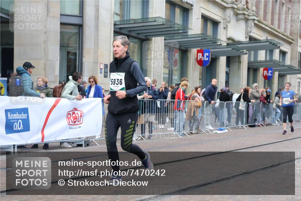 06.10.2024 - 19. swb-Marathon Bremen Strokosch-Dieckow http://msf.ph/oto/7470242 06.10.2024 14:10:18 Laufen 455, 463, 787, 845, 907, 1458, 1514, 2211, 4323, 5102, 5194, 5652, 5931, 5936, 6015, 6016, 6614 meine-sportfotos.de