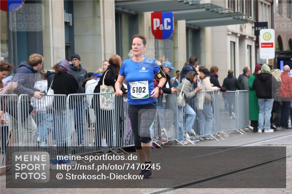 06.10.2024 - 19. swb-Marathon Bremen Strokosch-Dieckow http://msf.ph/oto/7470245 06.10.2024 14:10:19 Laufen 455, 463, 787, 845, 907, 1458, 1514, 2211, 4323, 5102, 5194, 5652, 5931, 5936, 6015, 6016, 6614 meine-sportfotos.de