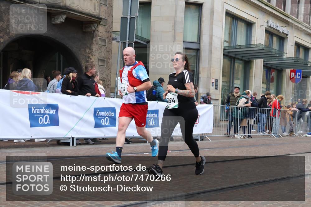 06.10.2024 - 19. swb-Marathon Bremen Strokosch-Dieckow http://msf.ph/oto/7470266 06.10.2024 14:10:26 Laufen 455, 463, 787, 845, 1458, 2211, 4139, 4323, 4537, 4963, 5102, 5194, 5711, 5931, 5936, 6614 meine-sportfotos.de